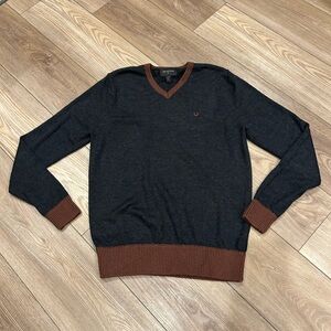 True Religion V Neck Sweater Mens Small Black Maroon Trim Logo